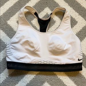 Women Nike Pro Fierce Reflective Sport Bra